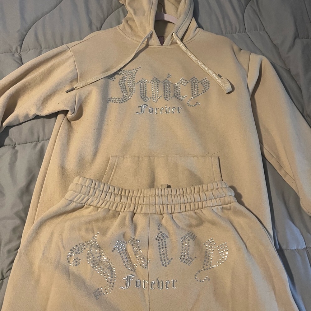 Cream Juicy Couture x Forever 21 Sweatsuit